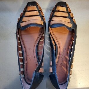 ELIZABETH and James Flats